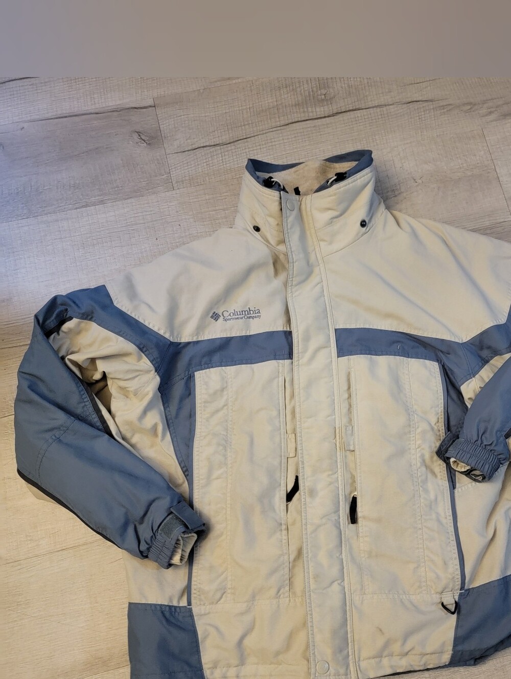 Columbia Men's Cream & Blue Outdoor Insulated Jacket